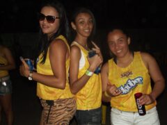 Oktober 10 Anos